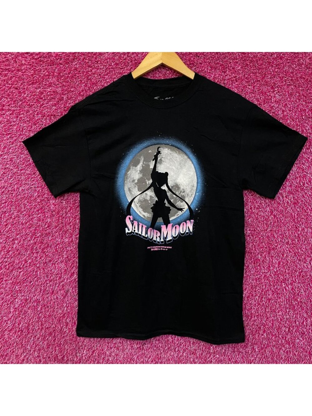 Pretty Guardian Sailor Moon Silhouette Anime T-Shirt Medium